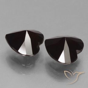 Pyrope Garnet Gemstones in 6 x 6 mm (calibrated) Size for Sale, Pyrope Garnet Stones in Blackish Red Color