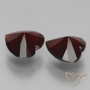 Pyrope Garnet Gemstones in 6 x 6 mm (calibrated) Size for Sale, Pyrope Garnet Stones in Blackish Red Color