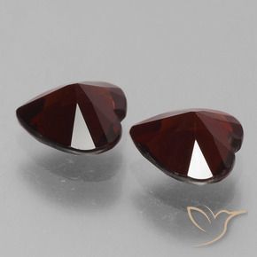 Pyrope Garnet Gemstones in 6 x 6 mm (calibrated) Size for Sale, Pyrope Garnet Stones in Blackish Red Color