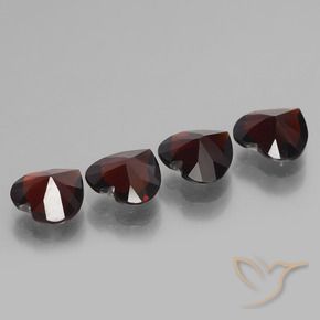 Pyrope Garnet Gemstones in 6 x 6 mm (calibrated) Size for Sale, Pyrope Garnet Stones in Blackish Red Color