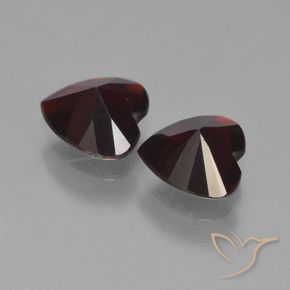 Pyrope Garnet Gemstones in 6 x 6 mm (calibrated) Size for Sale, Pyrope Garnet Stones in Dark Red Color