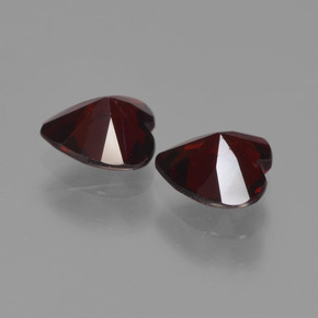 Pyrope Garnet Gemstones in 6 x 6 mm (calibrated) Size for Sale, Pyrope Garnet Stones in Dark Red Color