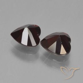 Pyrope Garnet Gemstones in 6 x 6 mm (calibrated) Size for Sale, Pyrope Garnet Stones in Blackish Red Color