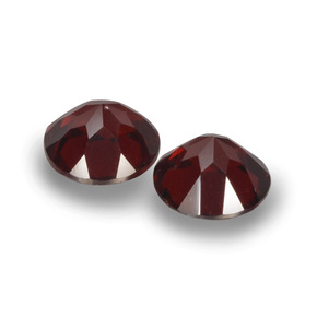 Pyrope Garnet Gemstones in 6 mm (calibrated) Size for Sale, Pyrope Garnet Stones in Red Color