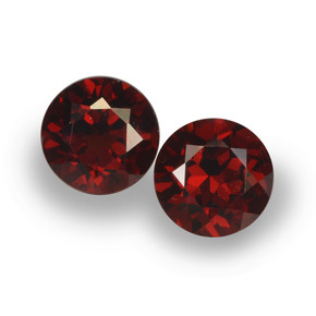 2.29 ct Red Pyrope Garnet Gemstone, Pyrope Garnet Gem in Round Facet Shape for Sale.