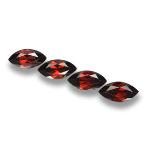 Rosso scuro Granato piropo Gem - 2.4ct Marquise sfaccettato (ID: 461981)