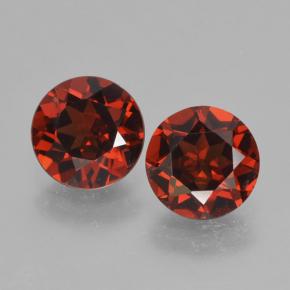 Medium Red Pyrope Garnet Gem - 0.9ct Round Facet (ID: 463943)
