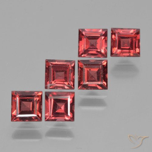 2.88ctw Natural Medium Red Pyrope Garnet, Square, VS