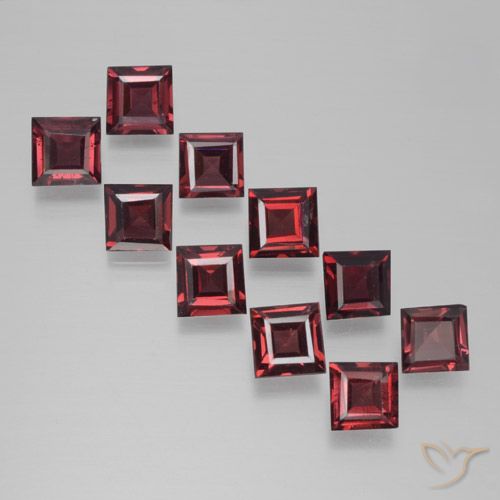 3.80ctw Natural Deep Blood Red Pyrope Garnet, Square, VS