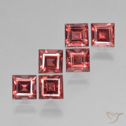 2.67ctw Natural Light Red Pyrope Garnet, Square, VS
