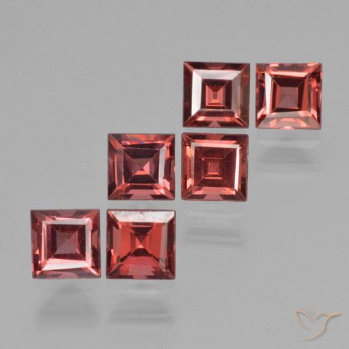 Medium Red Гранат Пироп Камень - 0.4ct Квадратная форма ступенчатая огранка (ID: 464347)