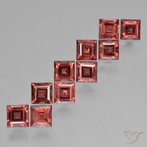 4.48ctw Natural Medium Red Pyrope Garnet, Square, VS