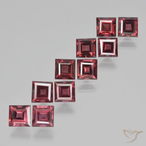4.48ctw Natural Dark Red Pyrope Garnet, Square, VS