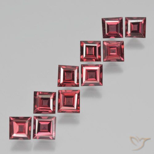 4.40ctw Natural Pinkish Red Pyrope Garnet, Square, VS