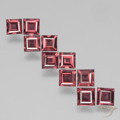 4.26ctw Natural Medium-Dark Red Pyrope Garnet, Square, VS