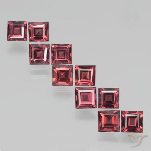 4.40ctw Natural Crimson Red Pyrope Garnet, Square, VS