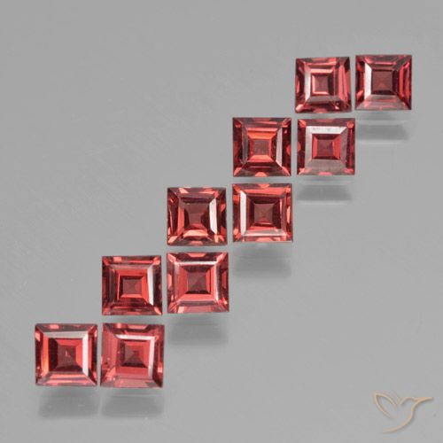 4.27ctw Natural Light Scarlet Red Pyrope Garnet, Square, VS