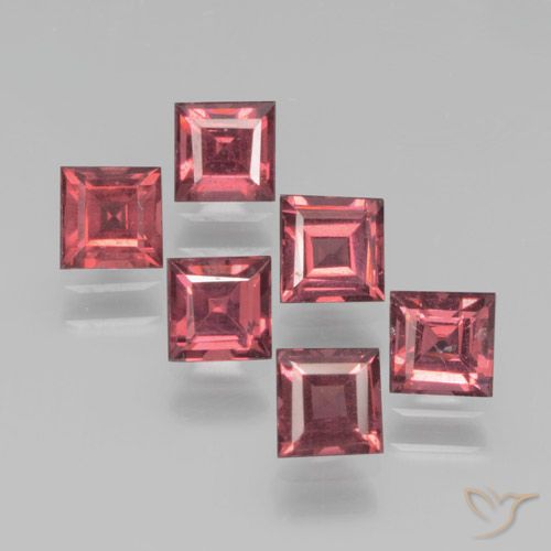 6 Stück 4,1 x 4mm quadratischer Pyrop-Granat / Set - 2,65 ct Gesamtgewicht / Durchschn. je 0,44 ct, Farbe: Scharlachrot, Mohs-Härte 6,5 - 7,5 Geeignet für den täglichen Gebrauch im Schmuck, Photo A