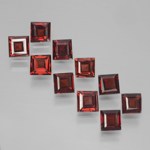 Medium Red Pyrope Garnet Gem - 0.4ct Square Step-Cut (ID: 464451)