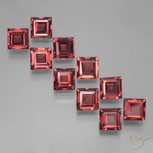 4,18 ct quadratischer Pyrop-Granat, 4 x 4 mm aus Mosambik, Photo A