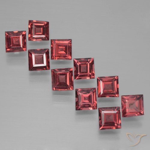 4.38ctw Natural Deep Red Pyrope Garnet, Square, VS