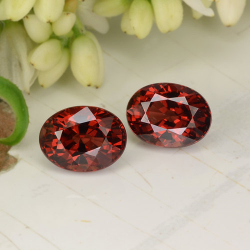 Темно-красный Гранат Пироп Камень - 2ct Фасетный Овал (ID: 465668)