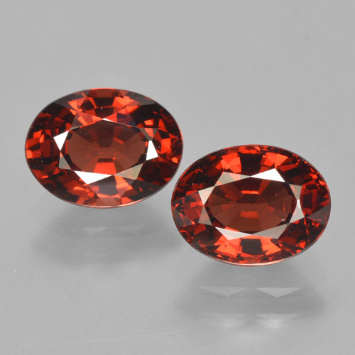 Темно-красный Гранат Пироп Камень - 1.7ct Фасетный Овал (ID: 465741)