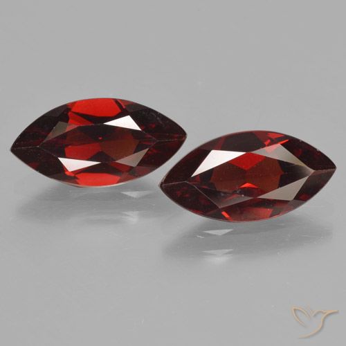 3.74ctw Natural Rojo oscuro Granate piropo, Marquesa, VVS-VS, Photo A