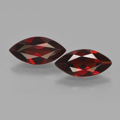 Rosso scuro Granato piropo Gem - 1.6ct Marquise sfaccettato (ID: 465853)