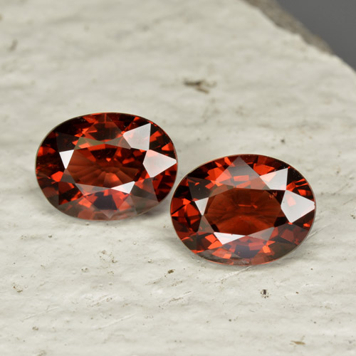 Dark Red Pyrope Garnet Gem - 1.5ct Oval Facet (ID: 465950)