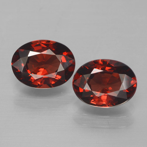 暗红色 镁铝榴石 Gem - 1.5ct 椭圆形切面 (ID: 465986)