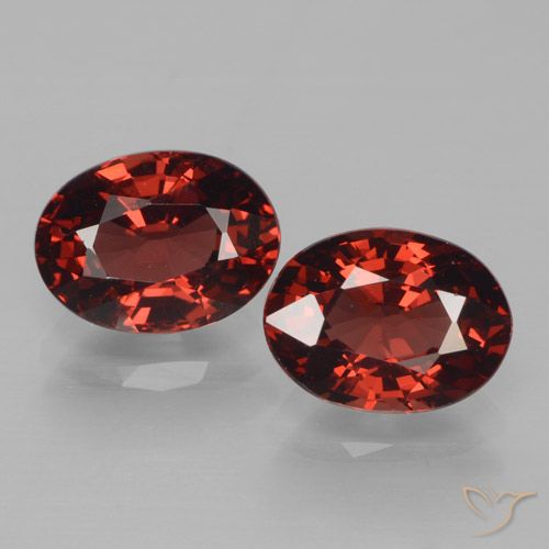 Deep Blood Red Pyrope Garnet Gem - 1.7ct Oval Facet (ID: 465990)