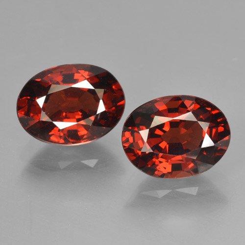 Dark Red Pyrope Garnet Gem - 1.7ct Oval Facet (ID: 466025)