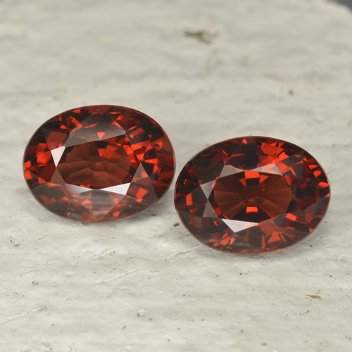 Dark Red Pyrope Garnet Gem - 1.6ct Oval Facet (ID: 466031)