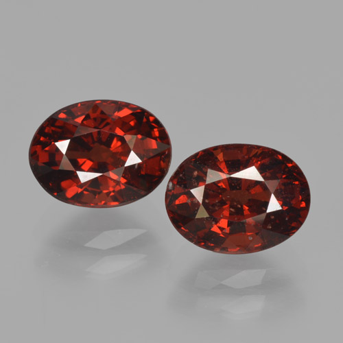 Deep Red Pyrope Garnet Gem - 1.9ct Oval Facet (ID: 466067)