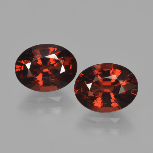 Dark Red Pyrope Garnet Gem - 1.6ct Oval Facet (ID: 466068)