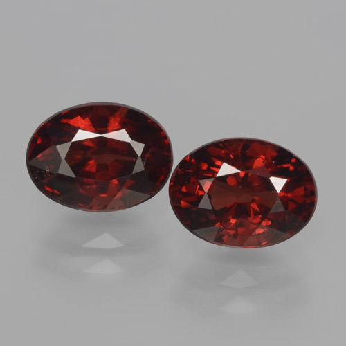Dark Red Pyrope Garnet Gem - 1.9ct Oval Facet (ID: 466072)