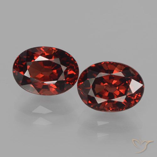 Deep Blood Red Pyrope Garnet Gem - 1.9ct Oval Facet (ID: 466076)