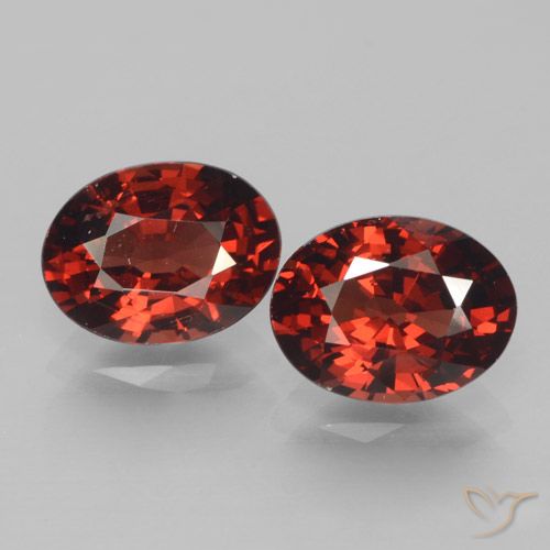 3.12 ct Oval Cut Pyrope Garnet, 7.9 x 6 mm From Mozambique, Photo A