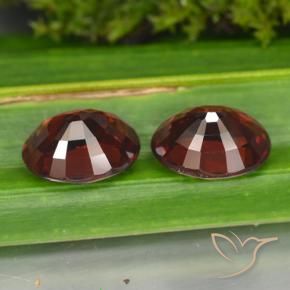 Pyrope Garnet Gemstones in 8 x 6 mm (calibrated) Size for Sale, Pyrope Garnet Stones in Dark Red Color