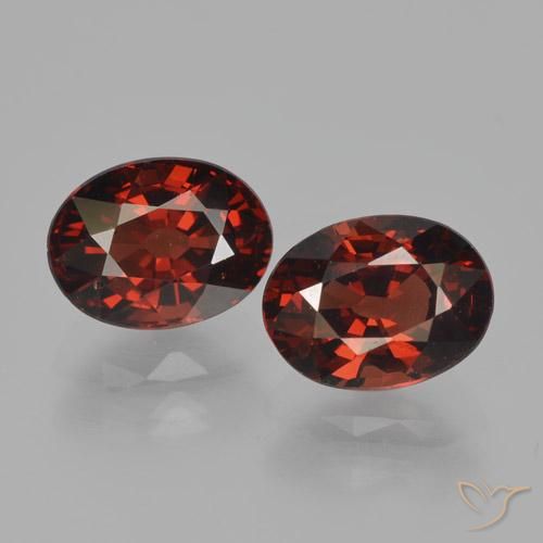3.55 ct Oval Cut Pyrope Garnet, 8.1 x 6.1 mm From Mozambique, Photo A