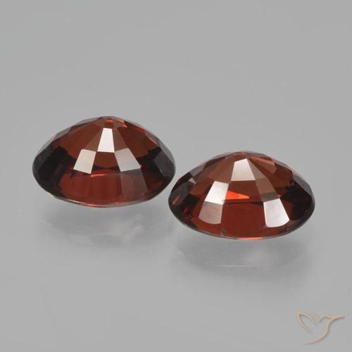 Pyrope Garnet Gemstones in 8 x 6 mm (calibrated) Size for Sale, Pyrope Garnet Stones in Deep Red Color