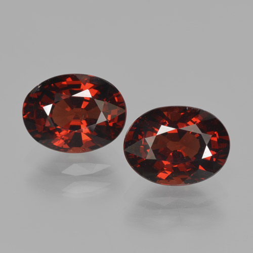 Deep Red Pyrope Garnet Gem - 1.7ct Oval Facet (ID: 466150)