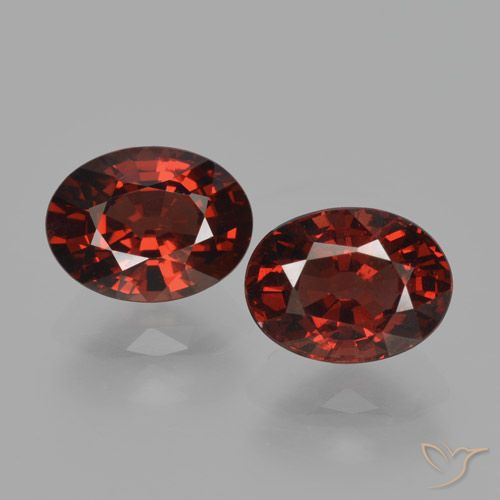 Dark Red Pyrope Garnet Gem - 1.8ct Oval Facet (ID: 466166)