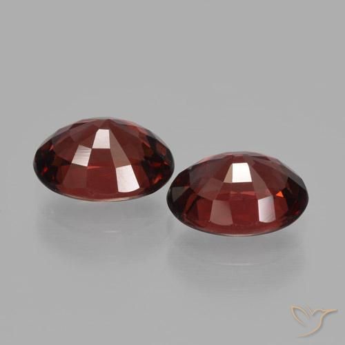 Pyrope Garnet Gemstones in 8 x 6 mm (calibrated) Size for Sale, Pyrope Garnet Stones in Deep Blood Red Color