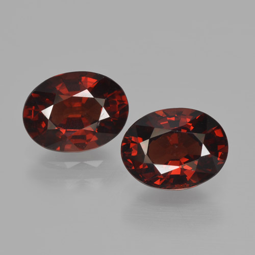 Dark Red Pyrope Garnet Gem - 1.7ct Oval Facet (ID: 466177)