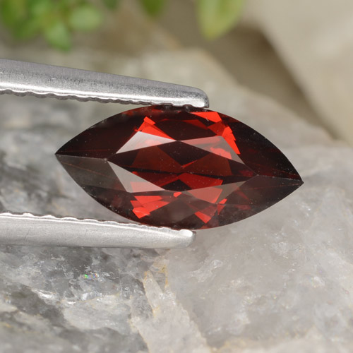 Deep Blood Red Гранат Пироп Камень - 1.3ct Фасетная Маркиза (ID: 478950)