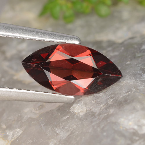 Rojo oscuro Granate Piropo Gema - 1.2ct Forma marquesa (ID: 478955)