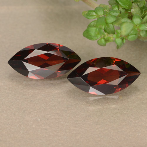 tiefrot Pyrop-Granat Edelstein - 1.2ct Marquiseschliff (ID: 479008)