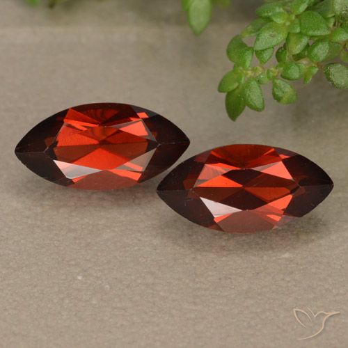 2.7 ct Marquise Cut Pyrope Garnet, 10 x 5 mm From Mozambique, Photo A